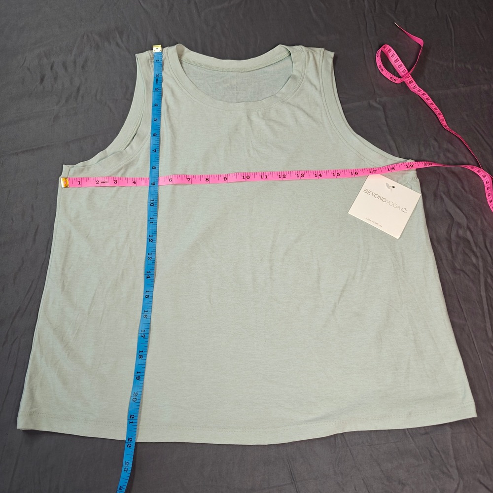 Beyond Yoga Featherweight Balanced Muscle Tank Sage Green Sleeveless Top Small - Picture 5 of 7